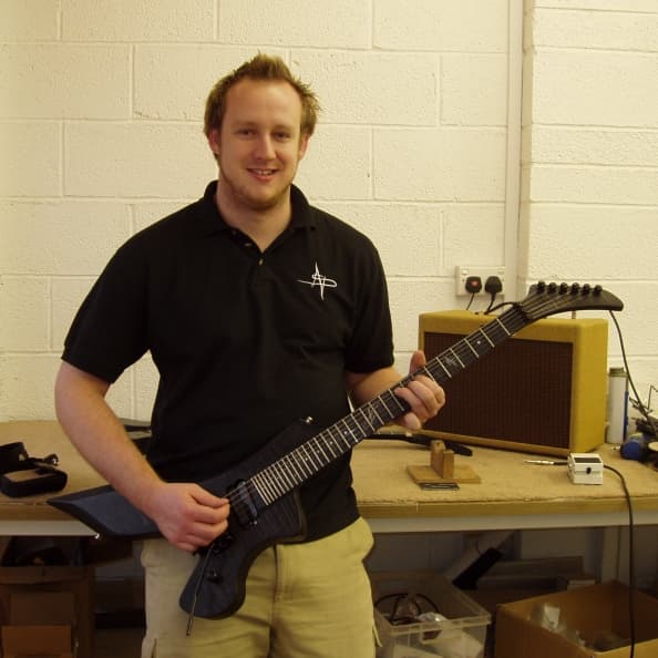 Raven guitar